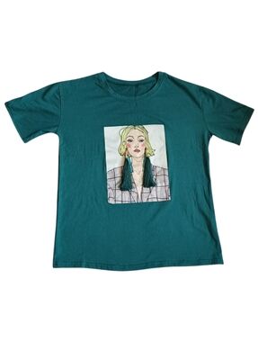 Green Graphic Fashion Illustration Crew Neck T-Shirt Size Medium 💚💫 NWOT